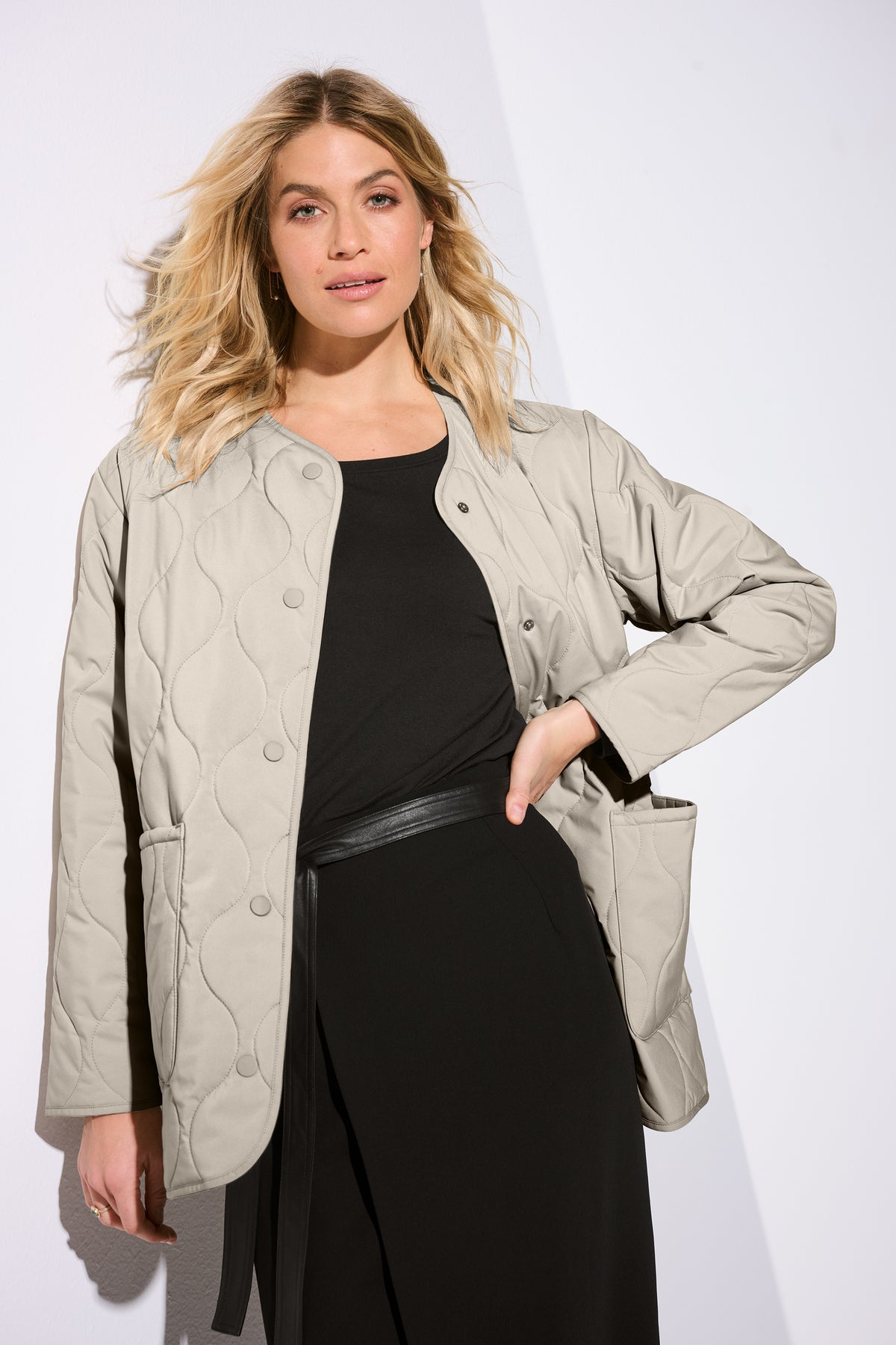 Mercer+Mettle Women’s Quilted Liner Jacket in Night Navy, view on model