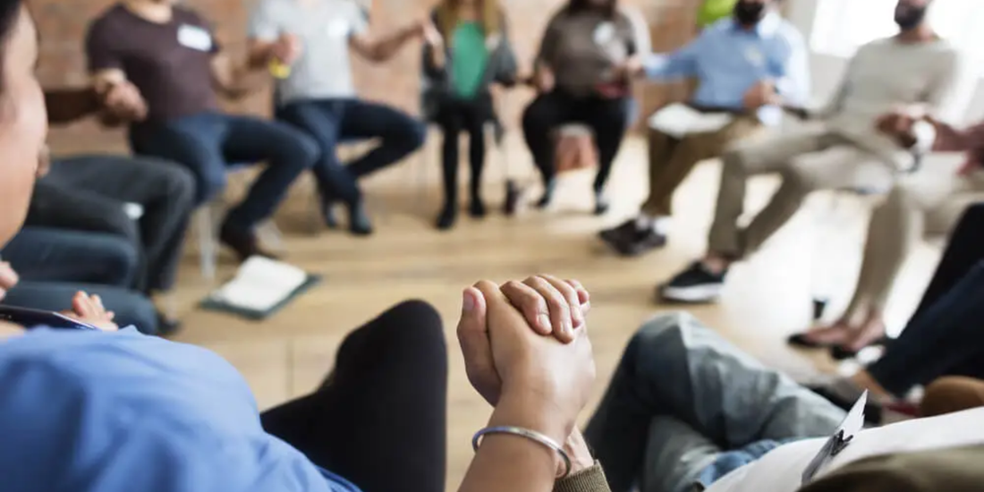 What to Expect at Your First Recovery Meeting