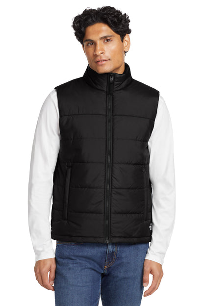 The North Face Everyday Insulated Vest in TNF Black, front on model