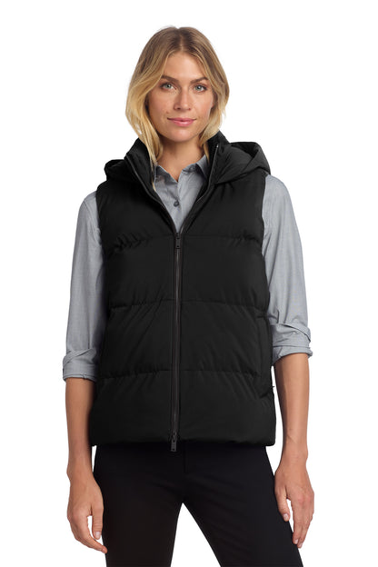 Mercer+Mettle Women’s Puffy Vest in Deep Black, front on model