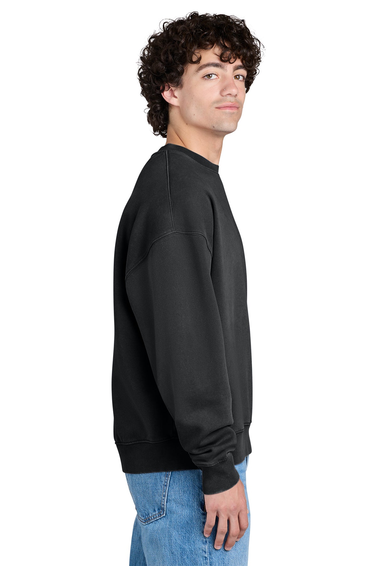 Stanley/Stella Unisex Easer Vintage Crewneck Sweatshirt in G. Dyed Black Rock, side on model