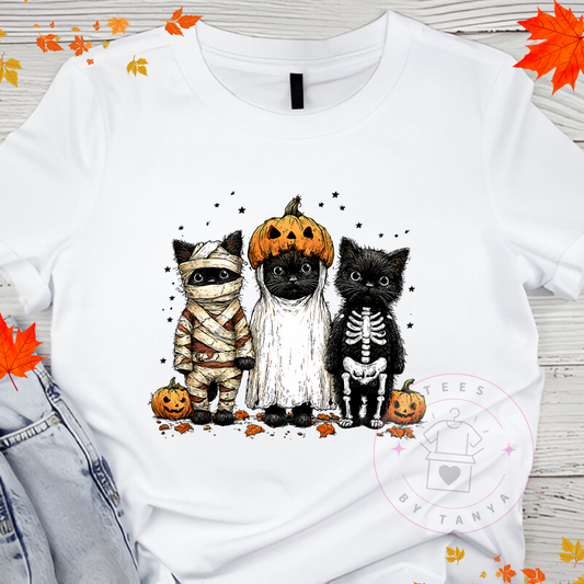 Retro Halloween Cats in Costumes T-Shirt