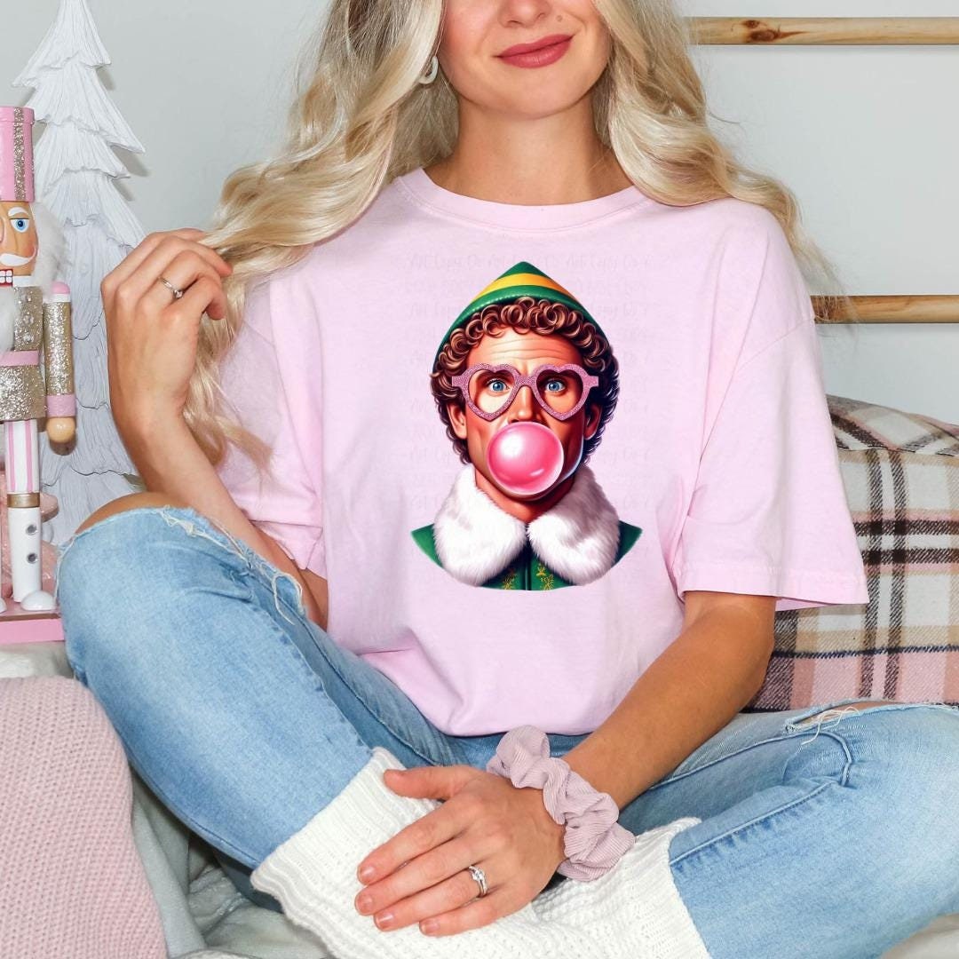 Funny Elf T-Shirt – Retro Christmas Graphic Tee with Bubblegum Elf – Holiday Costume Shirt – Festive Xmas Apparel