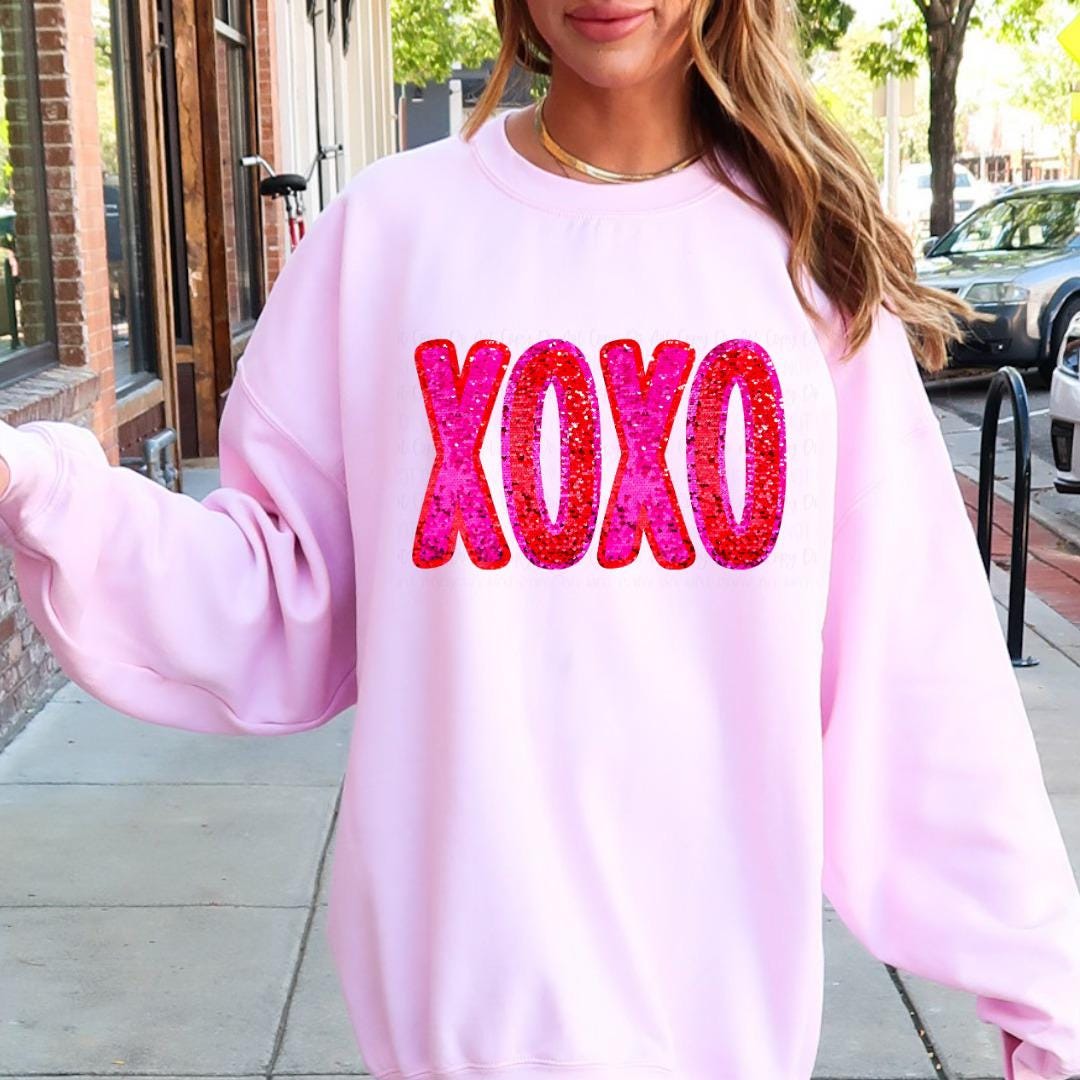 Sparkle XOXO Graphic T-Shirt, Sweatshirt, Hoodie – Cute Pink Valentine’s Day Apparel for Adults, Trendy Love-Inspired Design